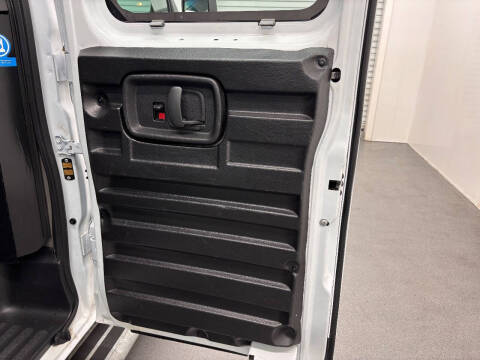 2023 Chevrolet Express 2500