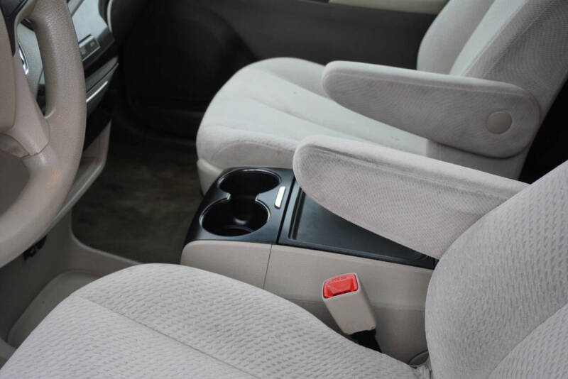 2013 Toyota Sienna LE 7-Passenger Auto Access Seat