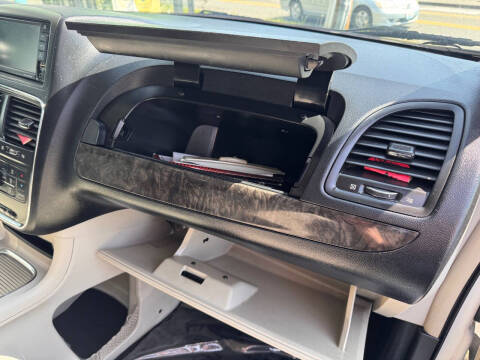 2011 Dodge Grand Caravan Crew