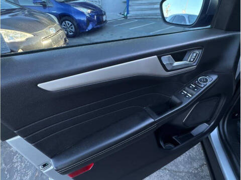 2022 Ford Escape Hybrid SEL