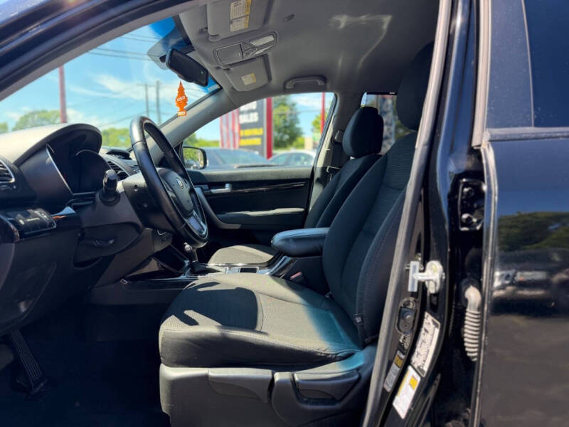 2015 Kia Sorento LX