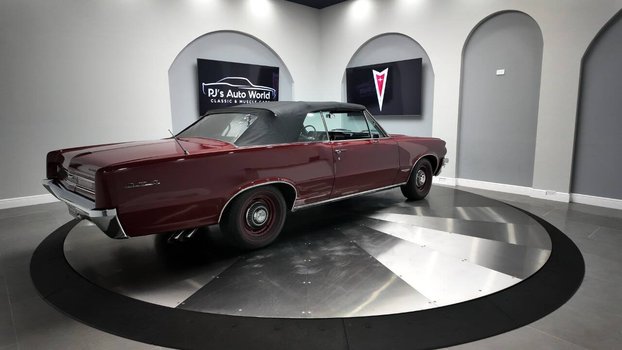 1964 Pontiac GTO 38