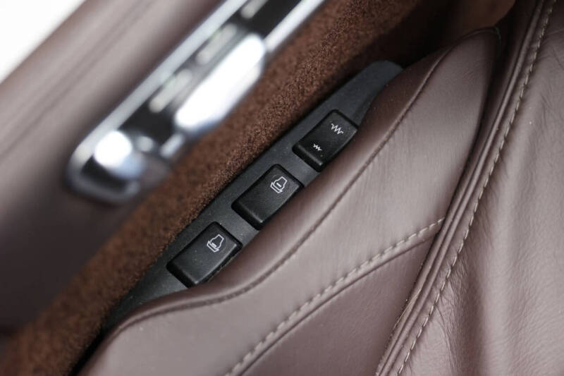 2012 Aston Martin Virage Volante