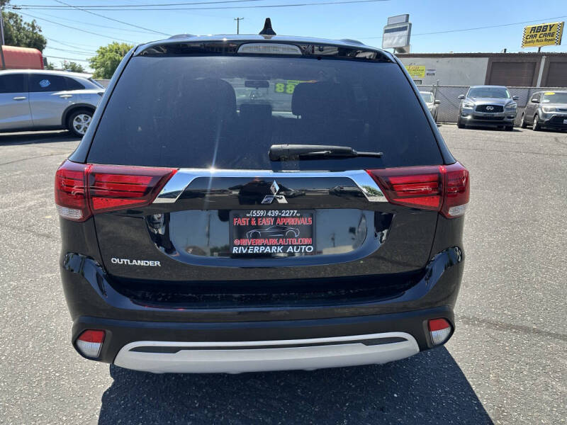 2020 Mitsubishi Outlander ES