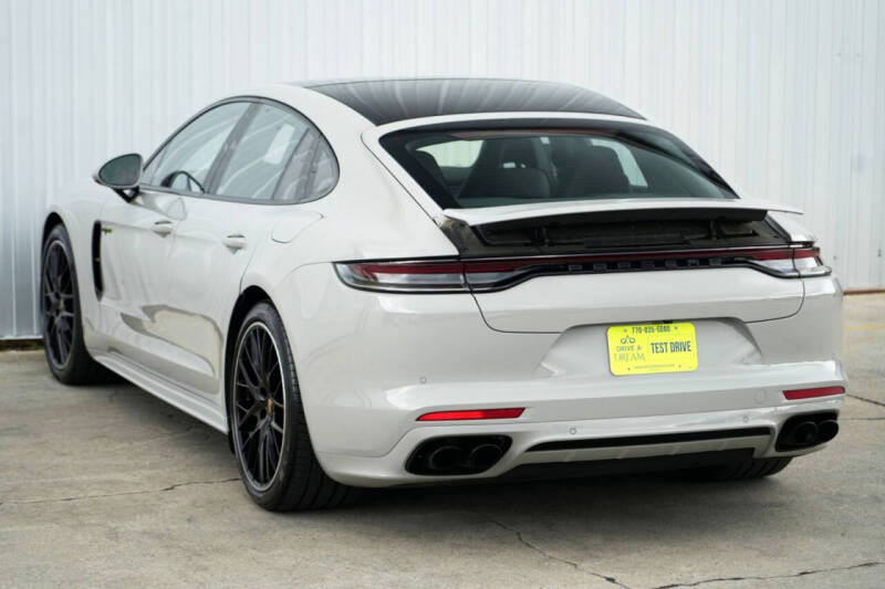 2022 Porsche Panamera 4S E-Hybrid