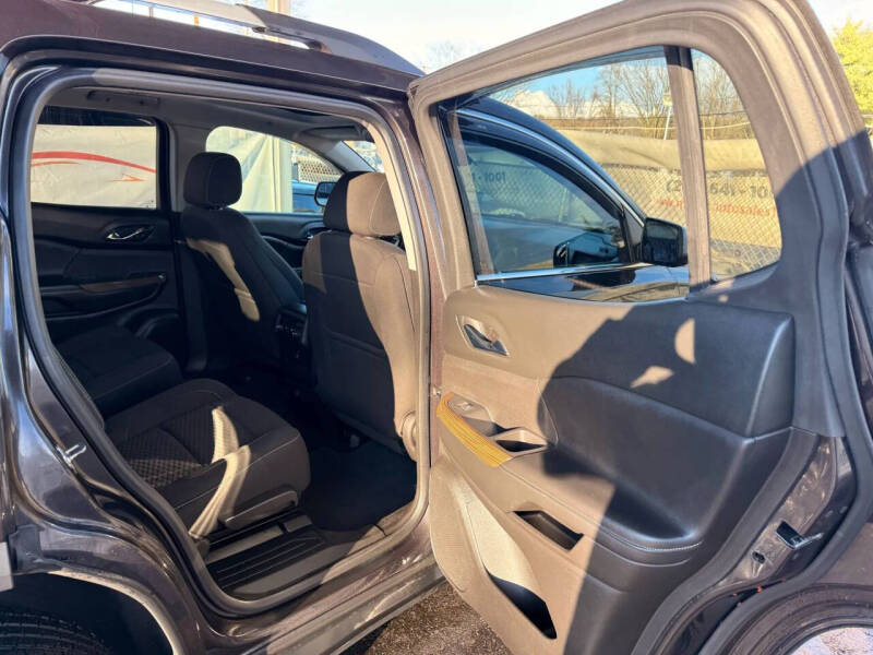 2018 GMC Acadia SLE-2