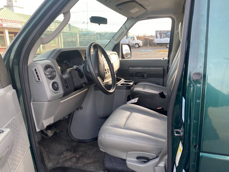 2009 Ford E-Series E-250