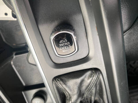 2018 Volvo XC60 T5 Momentum