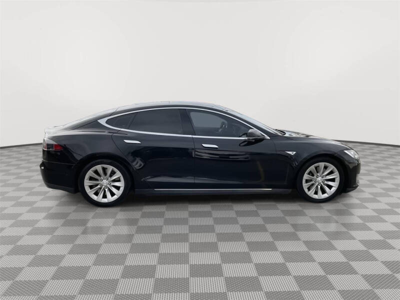 2016 Tesla Model S 70D