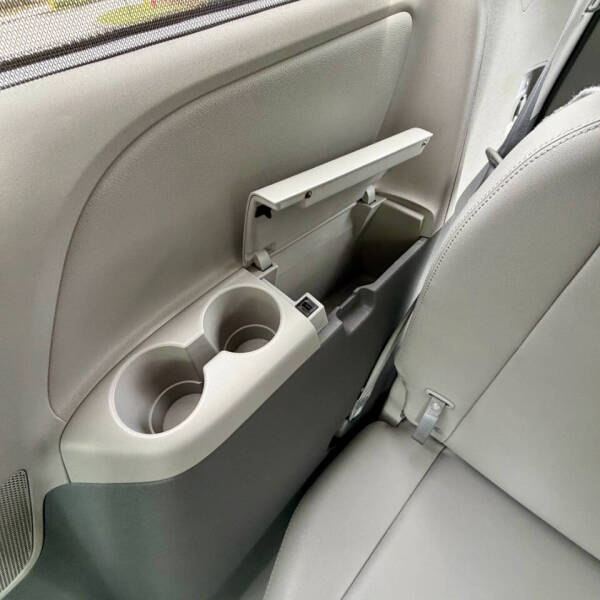2020 Toyota Sienna XLE 8-Passenger