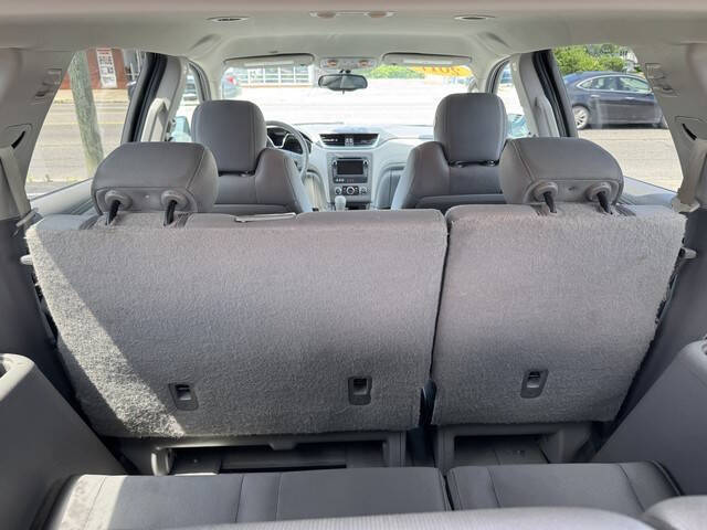 2017 Chevrolet Traverse LS