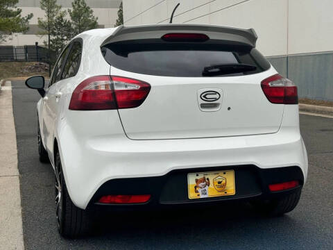 2012 Kia Rio 5-Door LX