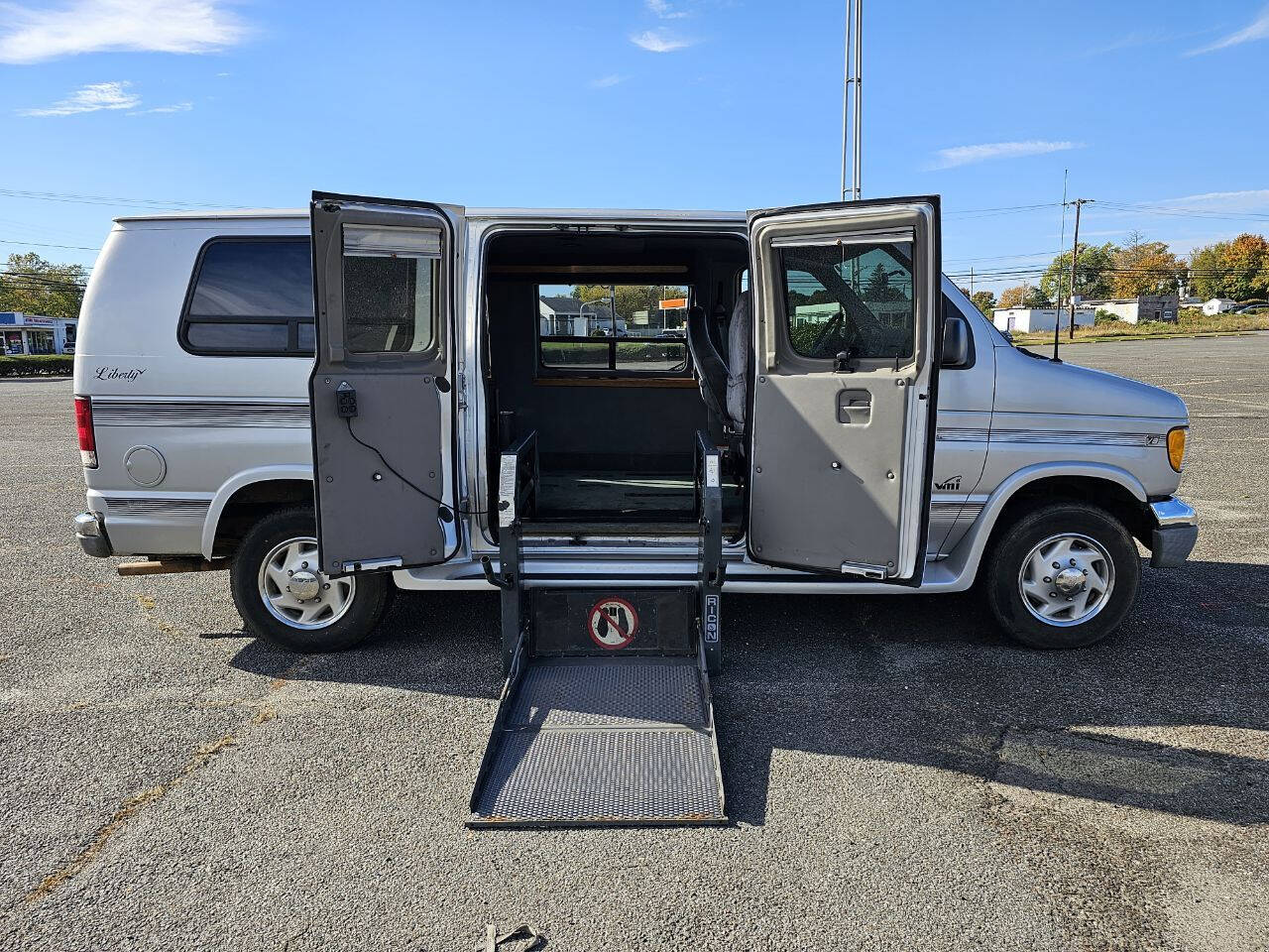 WHEELCHAIR LIFT VAN@@@ EXTRA LOW MILES @140K!~2002 DODGE RAM 1500  CONVERSION MOBILITY VAN - Top Auto Brokers