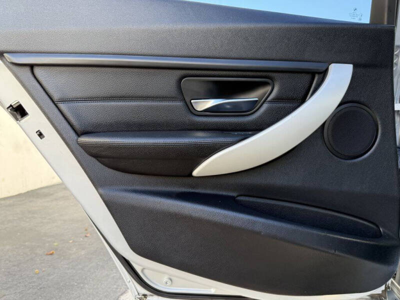 2013 BMW 3 Series 328i