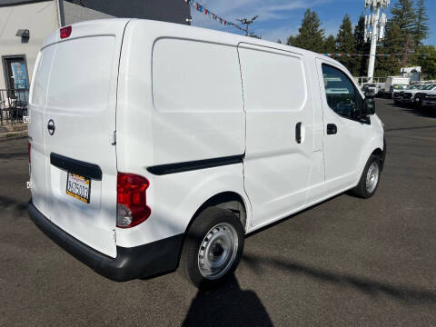 2021 Nissan NV200 S