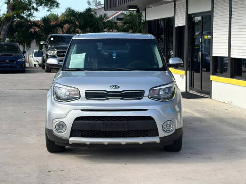 2017 Kia Soul +