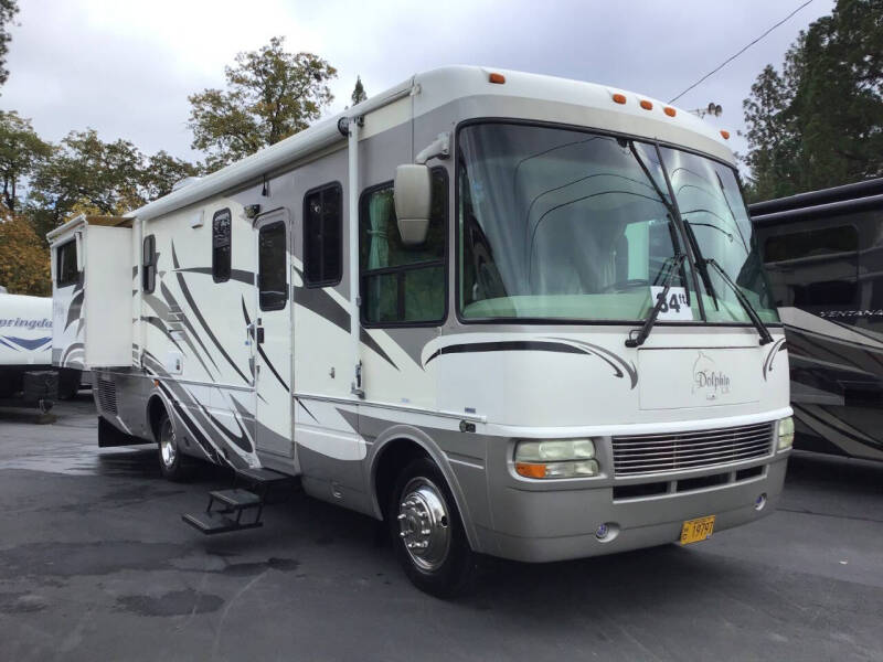 2005 National RV Dolphin 6320LX / 34ft