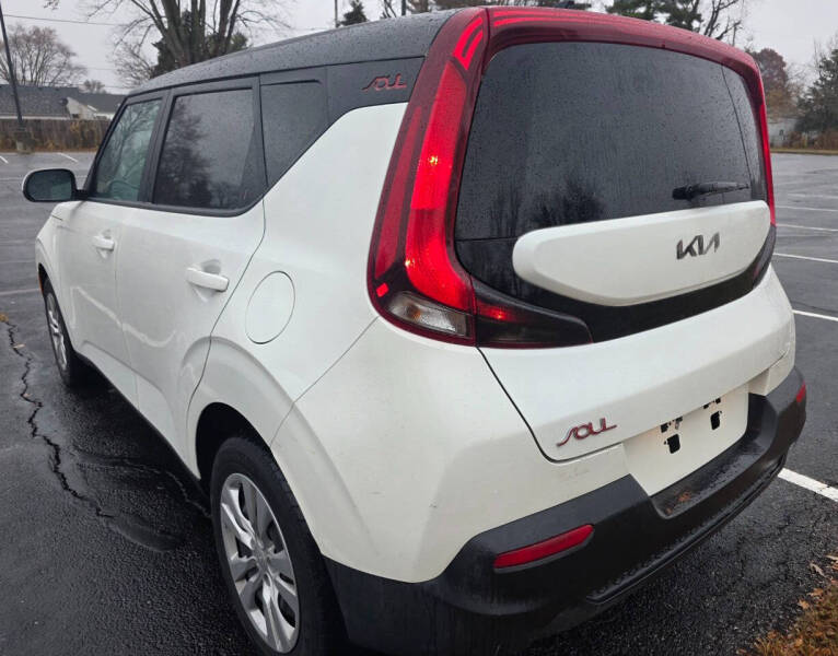 2022 Kia Soul LX