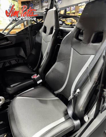 2024 Can-Am Commander Max XT