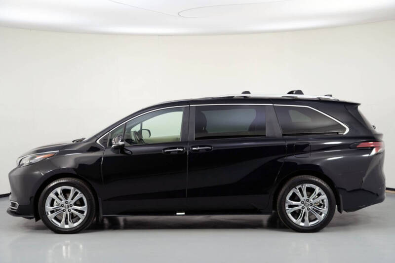 2024 Toyota Sienna Platinum 7-Passenger