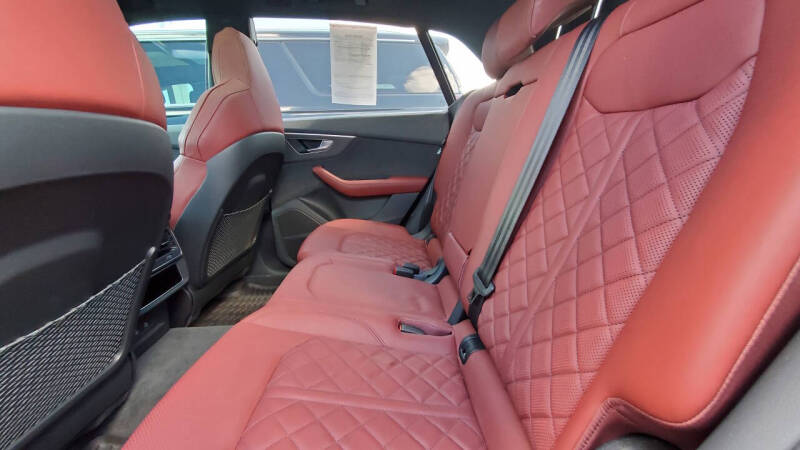 2024 Audi SQ8 4.0T quattro Prestige