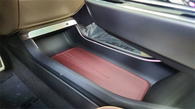 2025 Cadillac LYRIQ Luxury 3