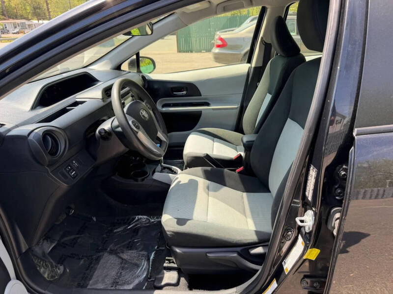 2014 Toyota Prius c