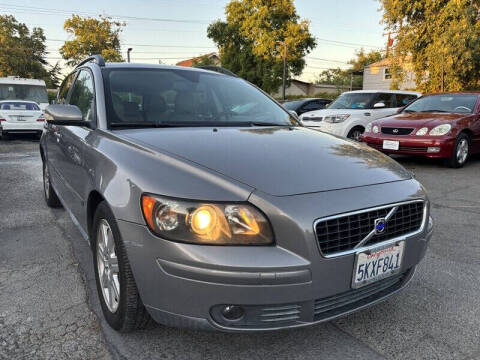 2005 Volvo V50 T5