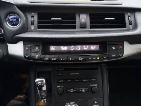 2011 Lexus CT 200h Premium