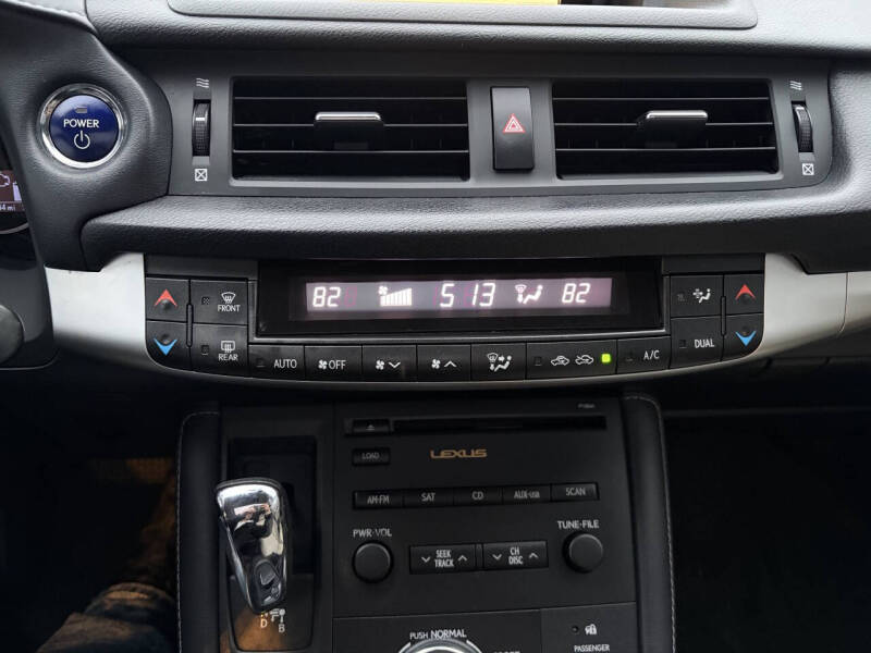 2011 Lexus CT 200h Premium