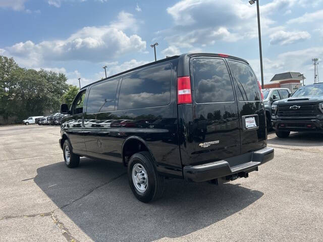 2025 Chevrolet Express 2500