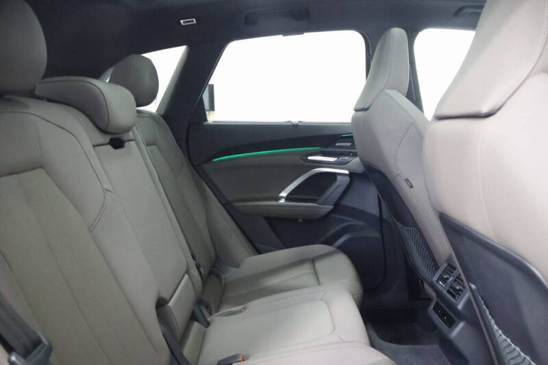 2025 Audi Q5 quattro Premium Plus TFSI