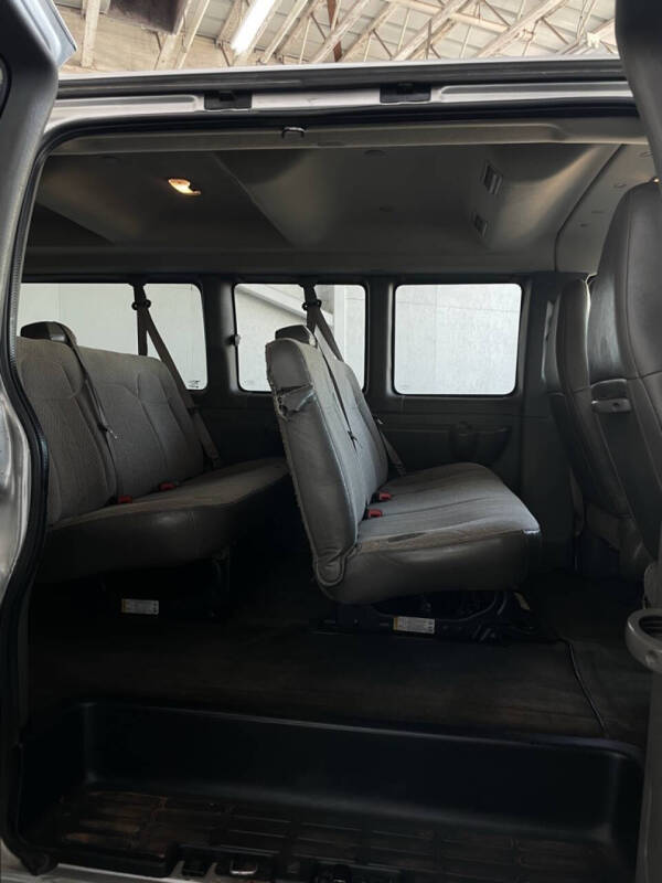 2017 Chevrolet Express LT 3500