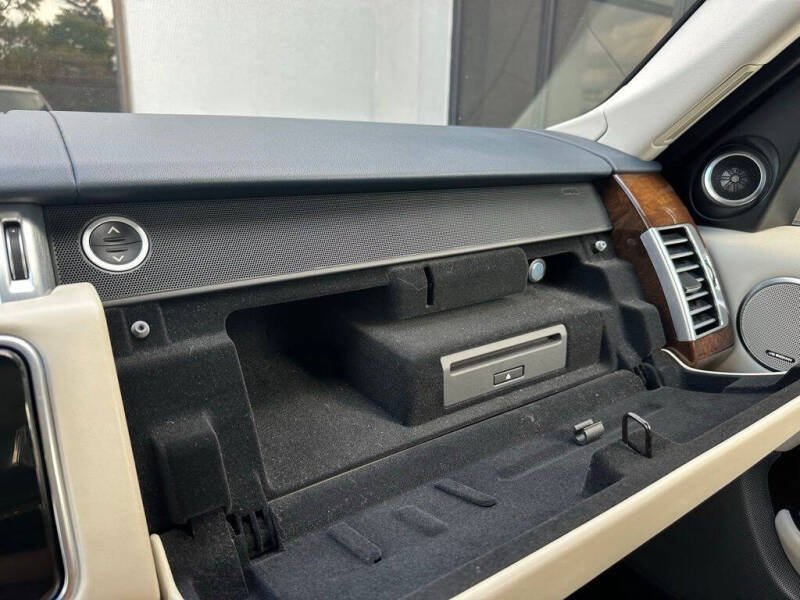 2020 Land Rover Range Rover P525 HSE