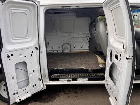 2004 Ford E-Series E-150