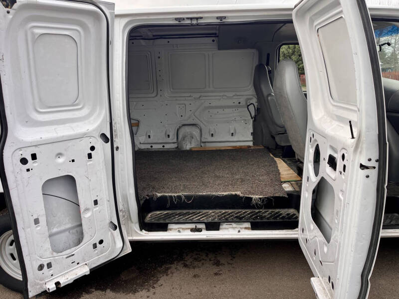 2004 Ford E-Series E-150