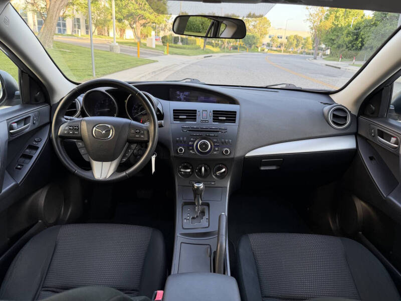 2012 Mazda MAZDA3 i Touring