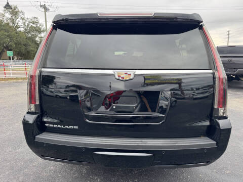 2016 Cadillac Escalade ESV Luxury Collection