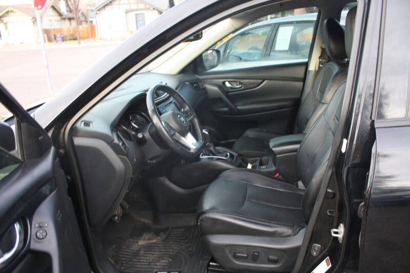 2018 Nissan Rogue SV