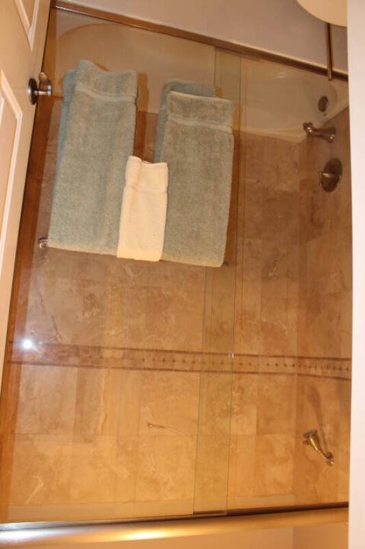 1985 custom home 3600 ft