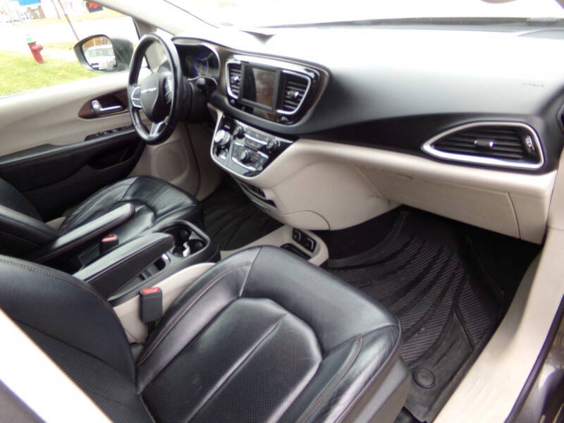 2018 Chrysler Pacifica Touring L