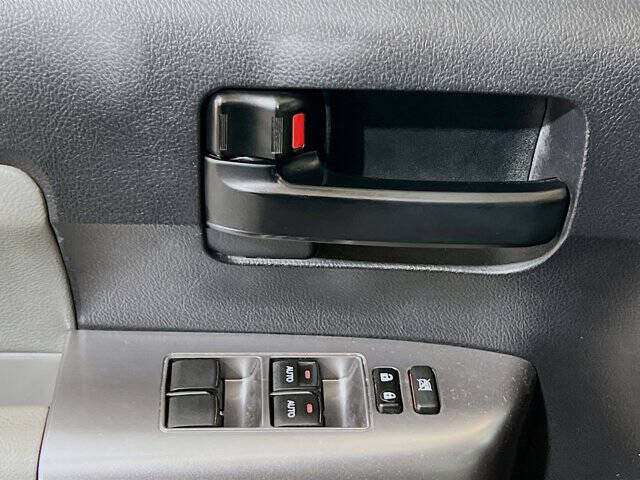 2019 Toyota Sequoia SR5