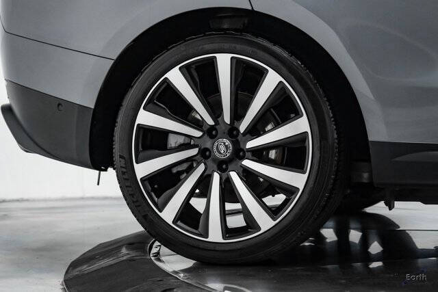 2024 Land Rover Range Rover Sport P360 SE