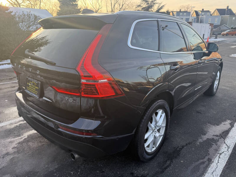 2019 Volvo XC60 T5 Momentum