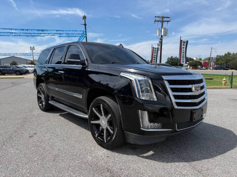 2016 Cadillac Escalade Luxury Collection