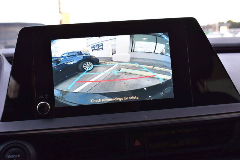 2023 Toyota Prius LE