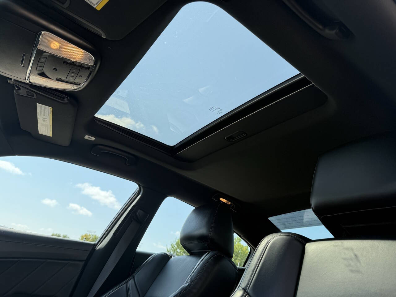 2020 Dodge Charger SXT AWD photo 12