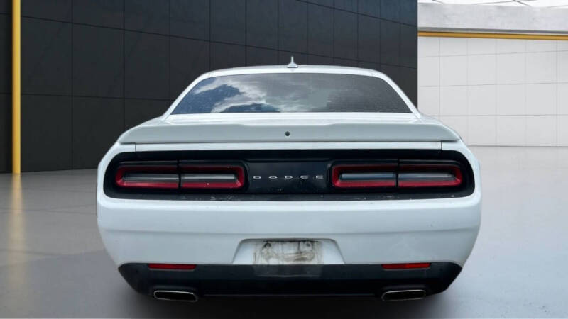 2018 Dodge Challenger SXT Plus