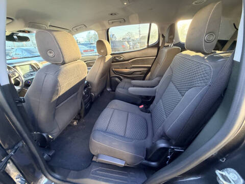 2017 GMC Acadia SLE-2