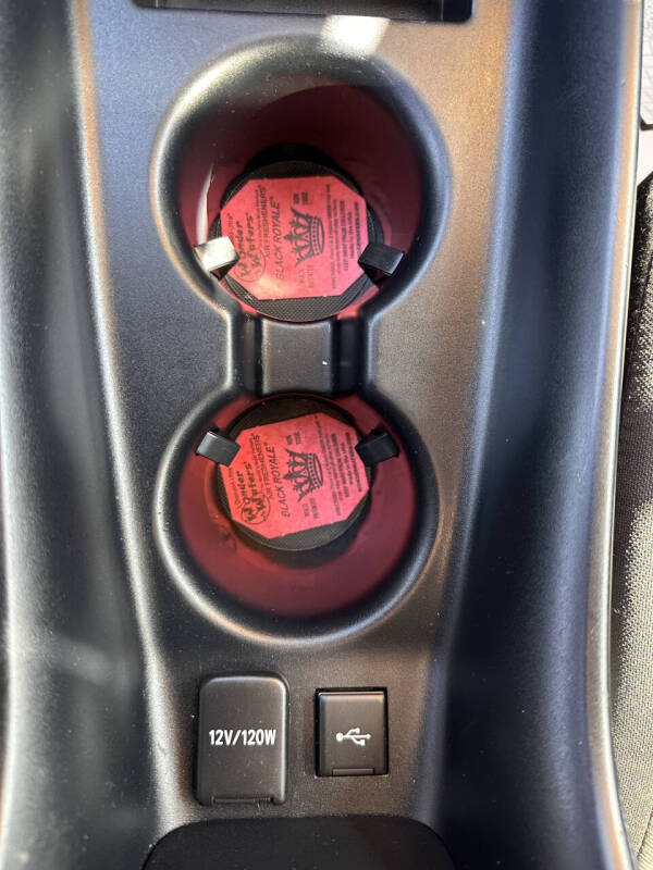 2022 Toyota Prius LE